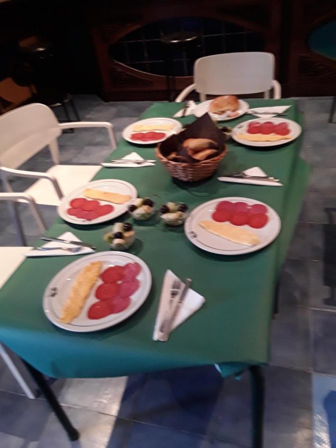 Hostal Restaurante La Cepa Cenicero Extérieur photo