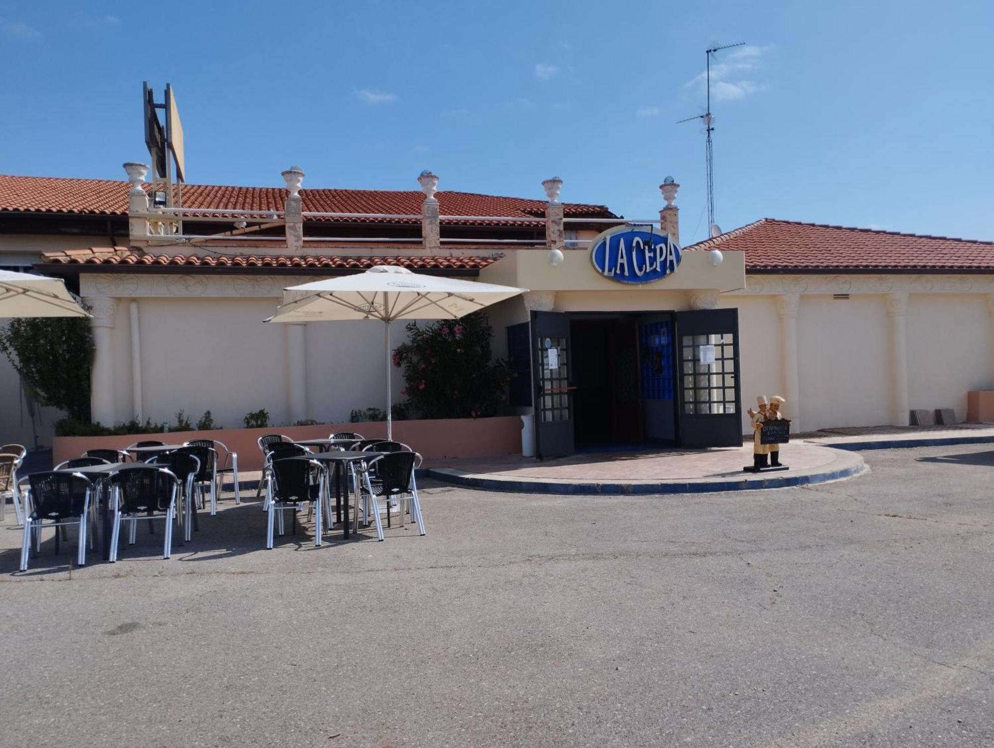 Hostal Restaurante La Cepa Cenicero Extérieur photo